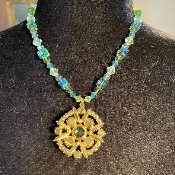 Stunning green blue gold bead statement necklace, adjustable. Nordstrom elegance - Picture 3 of 9